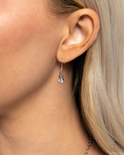 Load image into Gallery viewer, Papillon Pizzazz - Multi Paparazzi Accessories