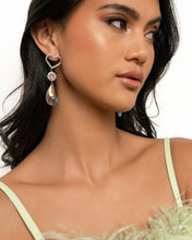 Load image into Gallery viewer, Faceted Frenzy - Pink Paparazzi Accessories