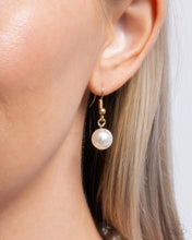 Load image into Gallery viewer, Prismatic Potential - Green Paparazzi Accessories