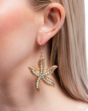 Load image into Gallery viewer, Seize the Starfish - Gold Paparazzi Accessories
