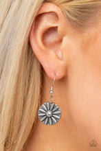 Load image into Gallery viewer, Saguaro Garden - Blue Paparazzi Accessories