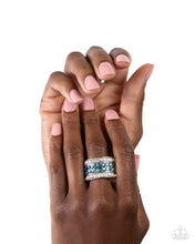 Load image into Gallery viewer, Smoldering Spectacle - Green Paparazzi Accessories
