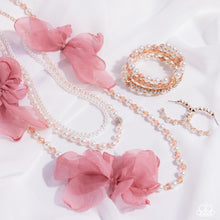 Load image into Gallery viewer, Glimpses of Malibu - Complete Trend Blend Paparazzi Accessories 1224
