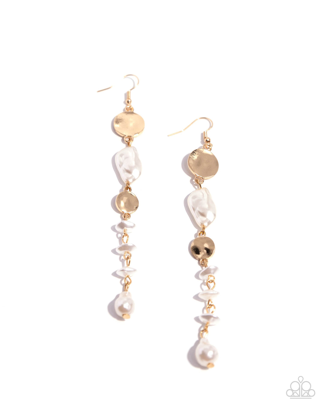 Cosmopolitan Chic - Gold Paparazzi Accessories
