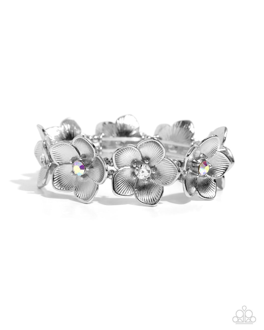 General Grandeur - White Paparazzi Accessories