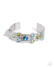 Load image into Gallery viewer, Majestic Medallions - Green Paparazzi Accessories
