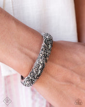 Load image into Gallery viewer, Enchanting Entrant - Silver Paparazzi Accessories
