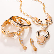 Load image into Gallery viewer, Glimpses of Malibu - Complete Trend Blend Paparazzi Accessories
