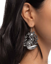Load image into Gallery viewer, Foxy Fashion - Silver Paparazzi Accessories
