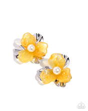 Load image into Gallery viewer, Frank Flowers - Yellow
