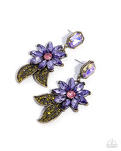 Load image into Gallery viewer, Momentous Majesty - Brass Paparazzi Accessories
