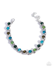 Load image into Gallery viewer, Flashy Finesse - Green Paparazzi Accessories
