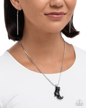 Load image into Gallery viewer, Witchs Fitting - Black Paparazzi Accessories
