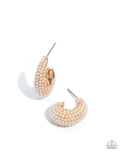 Load image into Gallery viewer, Particular Pearls - Gold Paparazzi Accessories
