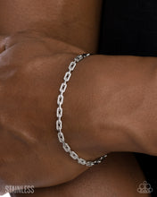 Load image into Gallery viewer, Trailblazing Tourist - Silver Paparazzi Accessories
