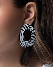 Load image into Gallery viewer, Zebra Style - Multi Paparazzi Accessories
