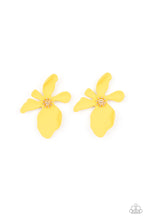 Load image into Gallery viewer, Hawaiian Heiress - Yellow Paparazzi Accessories
