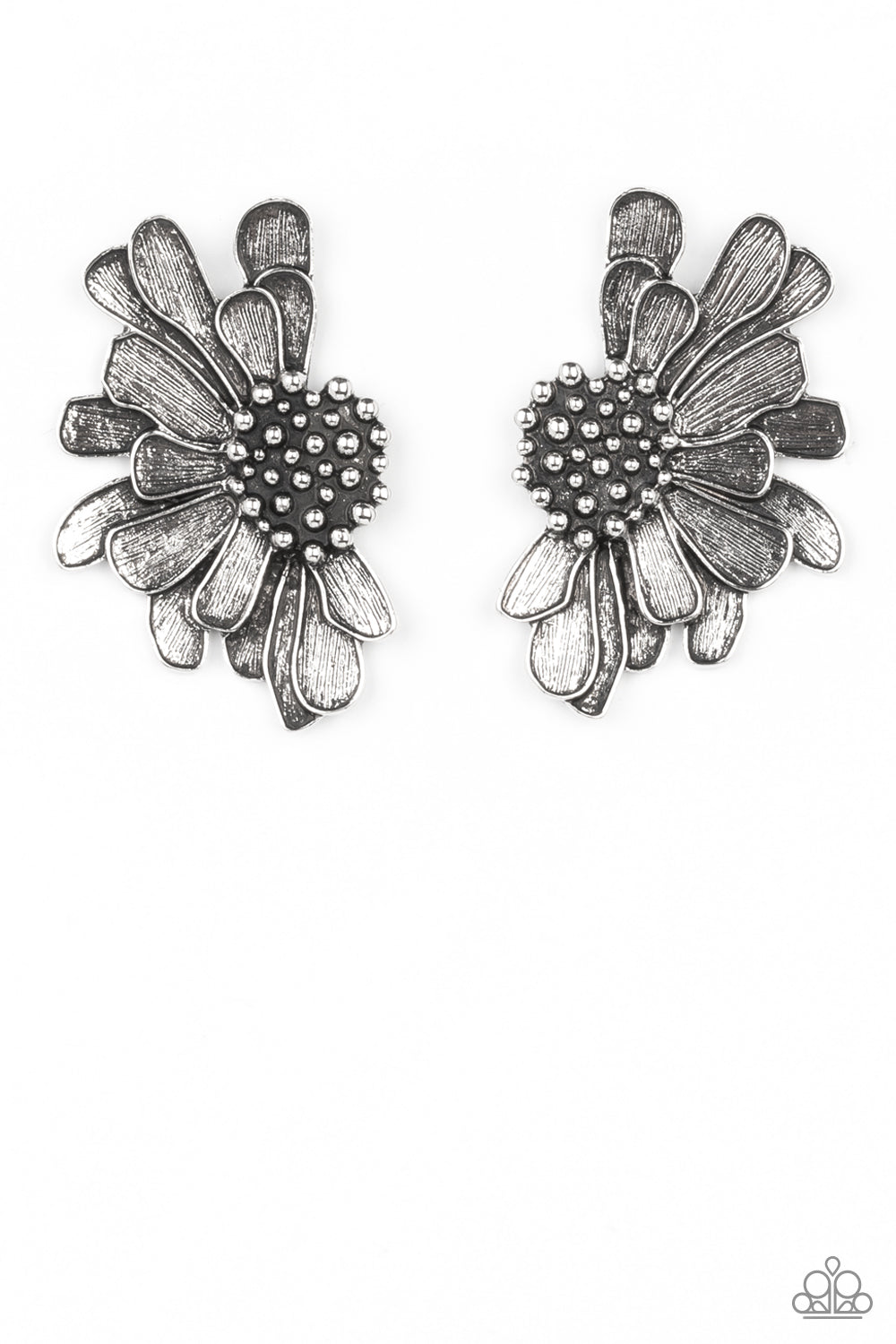 Farmstead Meadow - Silver Paparazzi Accessories