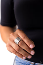 Load image into Gallery viewer, Sunrise Street - Silver Paparazz Accessories
