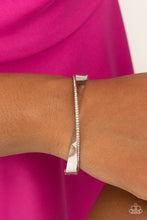Load image into Gallery viewer, Artistically Adorned - Multi Paparazzi Accessories

