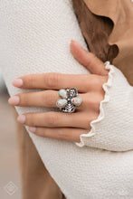 Load image into Gallery viewer, Simply Santa Fe - Complete Trend Blend Paparazzi Accessories

