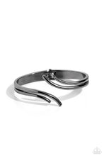 Load image into Gallery viewer, Elven Elegance - Black Paparazzi Accessories

