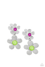 Load image into Gallery viewer, Fashionable Florals - Green Paparazzi Accessories
