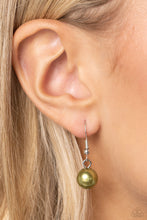 Load image into Gallery viewer, Girly Gathering - Green Paparazzi Accessories
